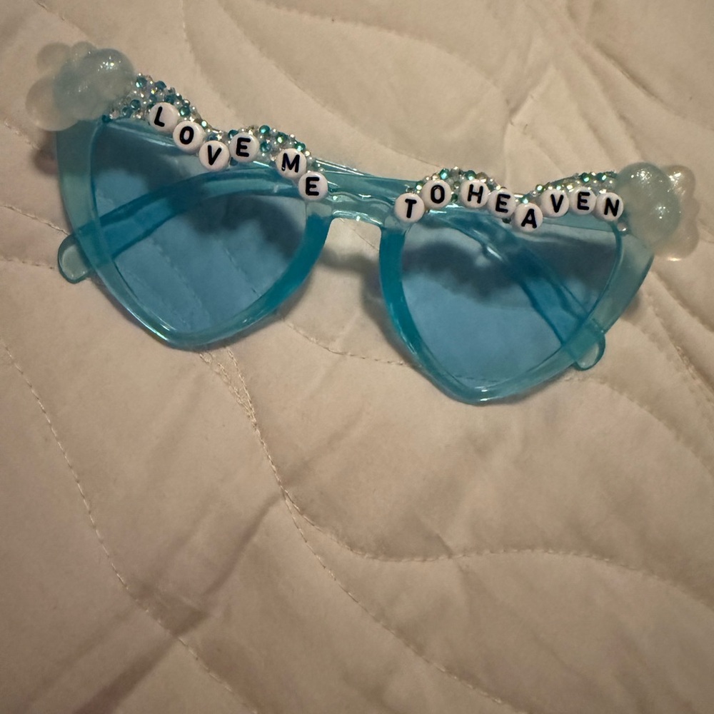 Love me to Heaven Sunglasses style 2